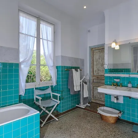 Saint-jean-cap-ferrat Sleeps 7 Pool Wifi Villa
